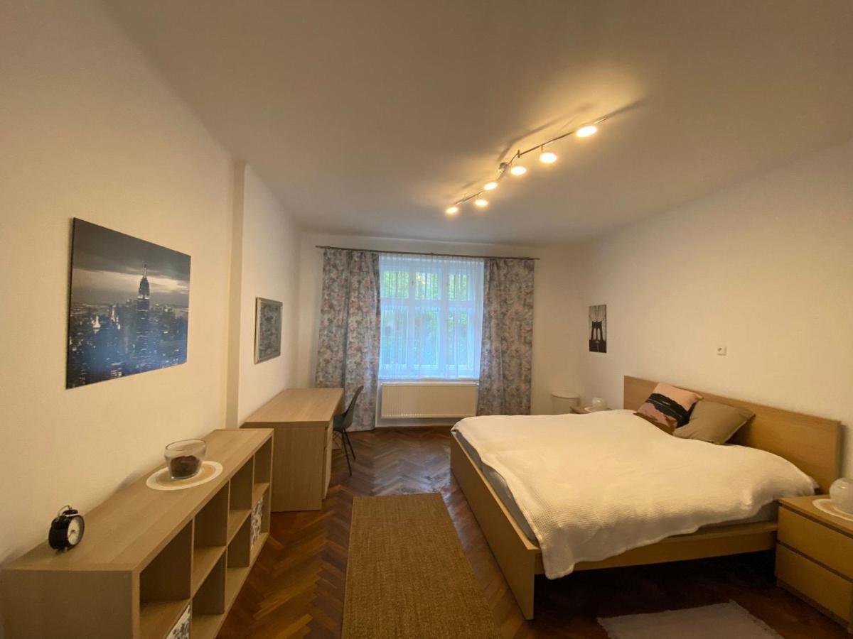 Apartman Xaveriova プラハ エクステリア 写真